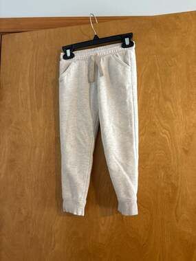 Cat & Jack beige drawstring sweatpants. Size 4T